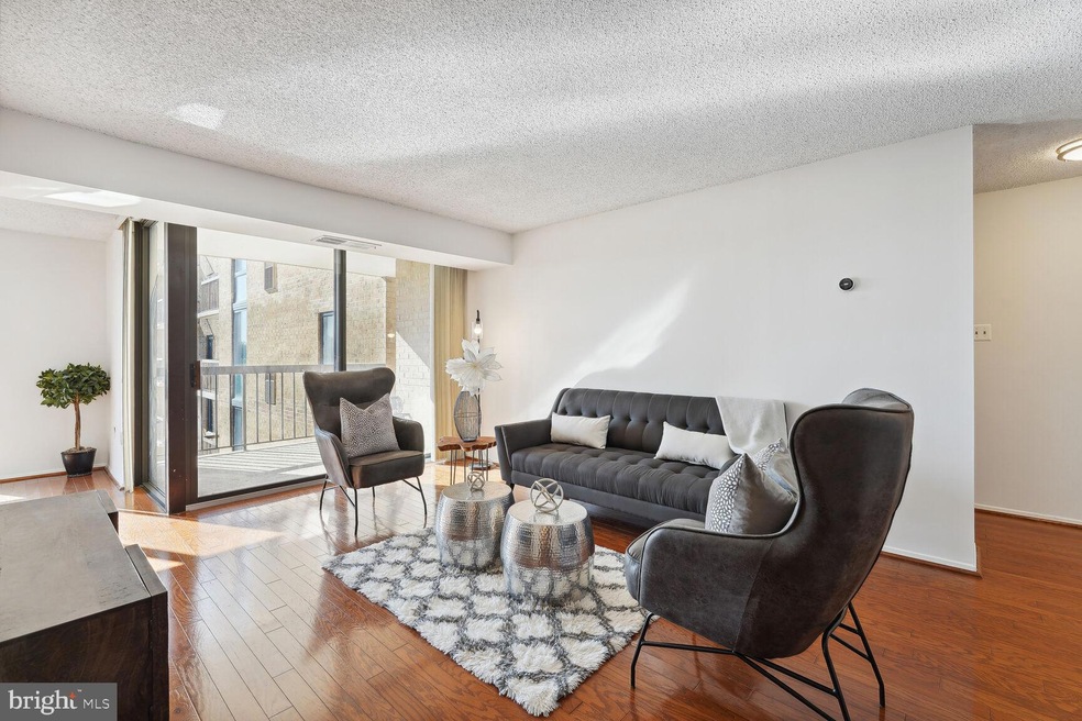 The Brittany unit 1001, Arlington, VA 22204 - photo 1