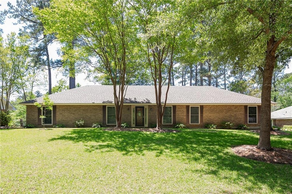 107 Deer Creek W, Pineville, LA 71360 - photo 1