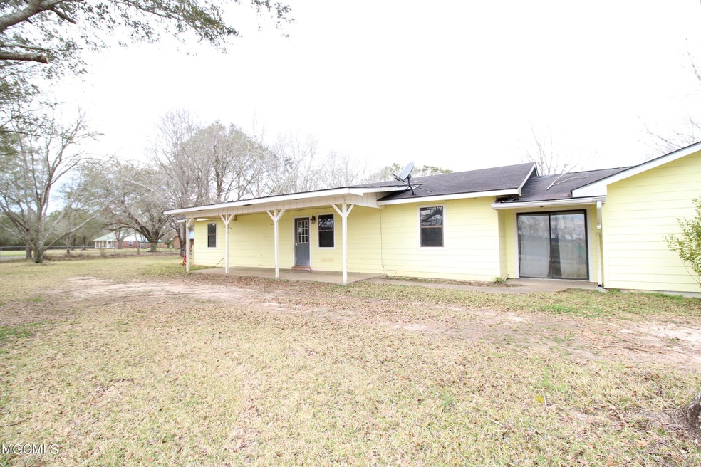 2230 Ellis Hodge Rd unit A, Lucedale, MS 39452 - photo 1