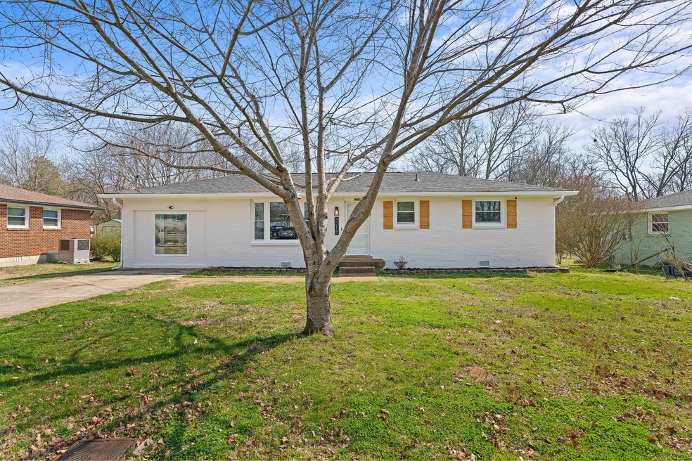 Welcome to 3218 Crislynndale Dr in Nashville!