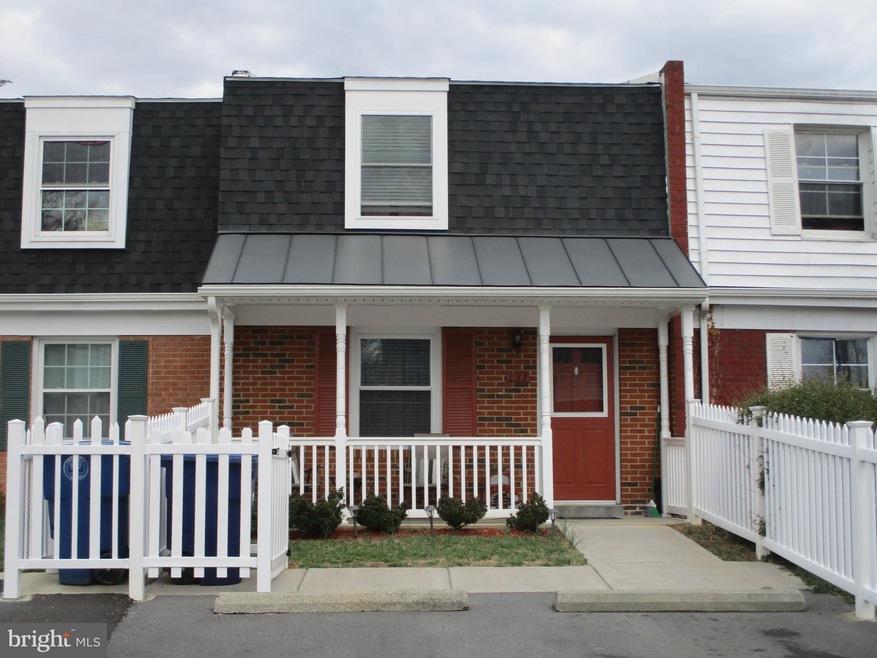 637 W 11th St, Front Royal, VA 22630 - photo 1