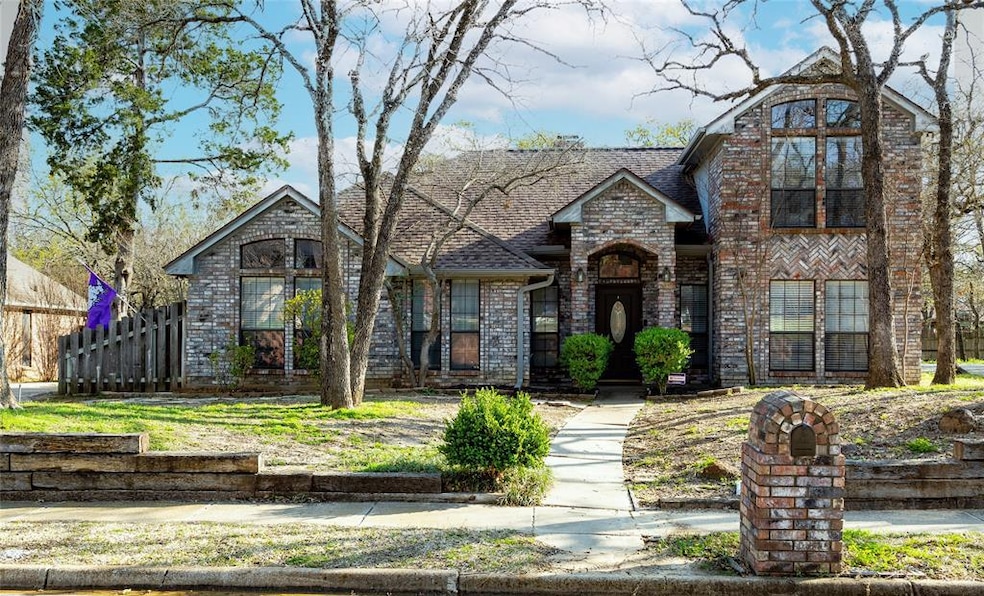 1400 Briar Dr, Bedford, TX 76022 - photo 1