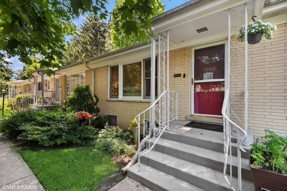 Sold $300,000 • Co-Listing Agent