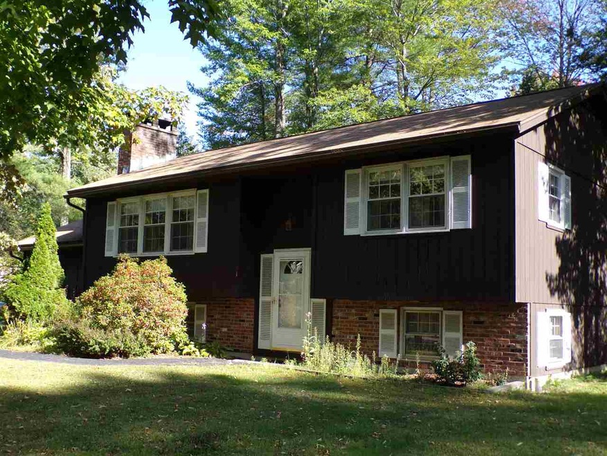 51 Ledgewood Rd, Claremont, NH 03743 - photo 1