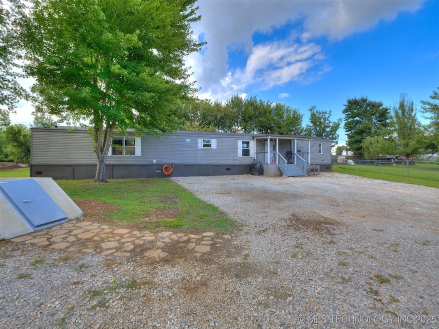 8316 S 300th East Ave, Broken Arrow, OK 74014 - photo 1