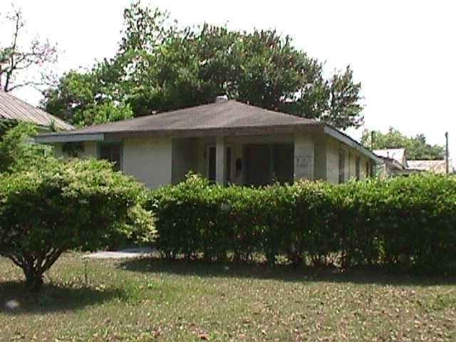 1329 Stonewall St, Brunswick, GA 31520 - photo 1