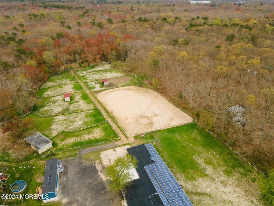 1064 Maxim Southard Rd unit Equestrian Facility, Howell, NJ 07731 - photo 1