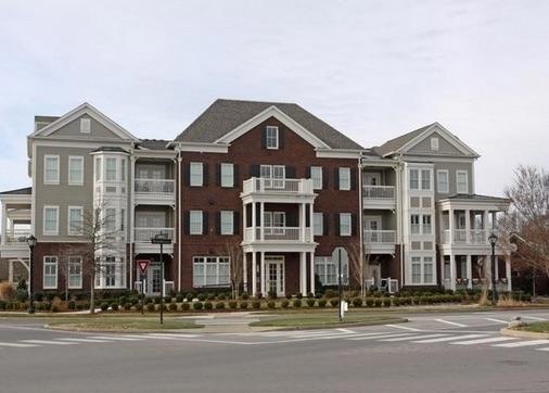Gorgeous luxury condo building facing lake view and situated on corner of Westhaven and State Blvds. Access doesnt get any better than this in Westhaven.