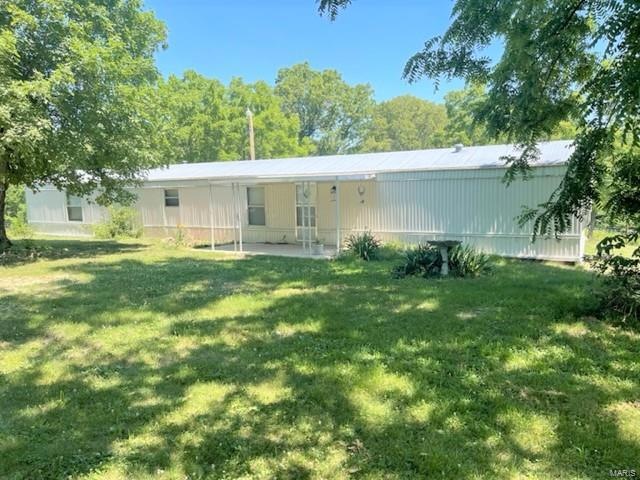 Nice 3-Bedroom, 2-bath 16 x 76 Mobile Home.