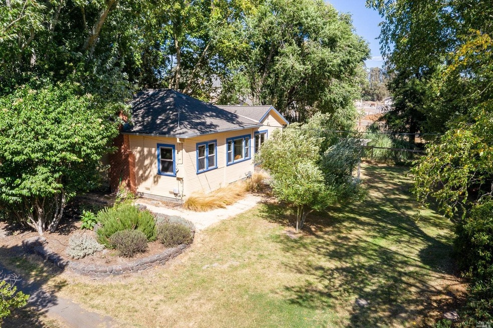 5208 Volkerts Rd, Sebastopol, CA 95472 - photo 1