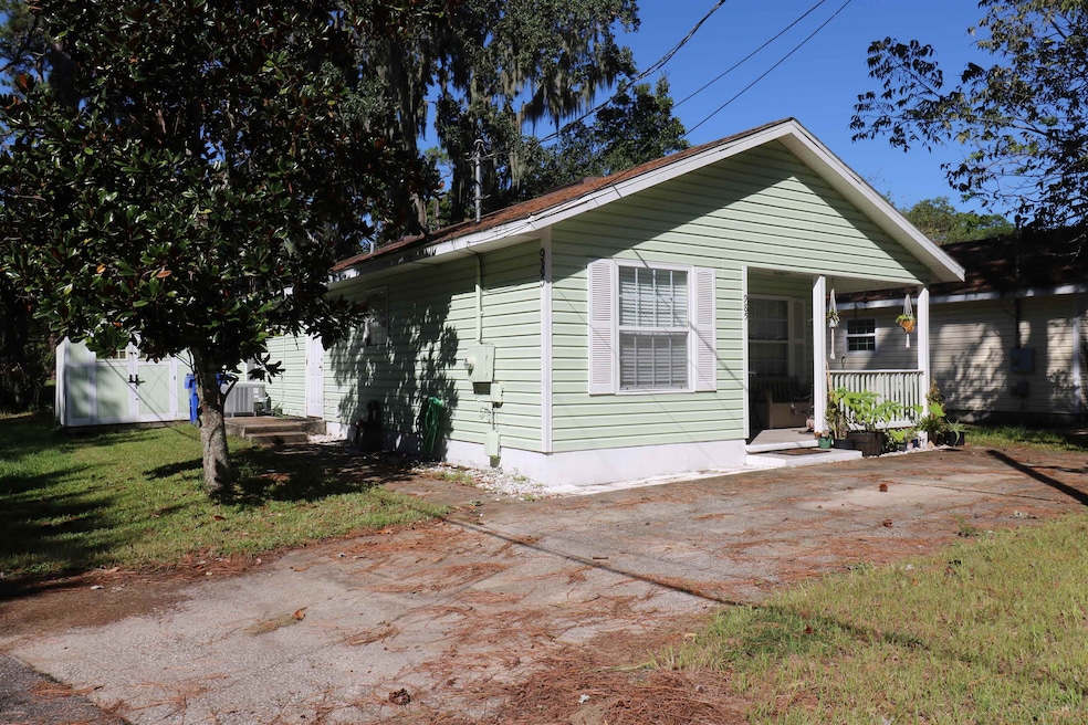 985 Cooper Street + Den, Saint Augustine, FL 32084 - photo 1