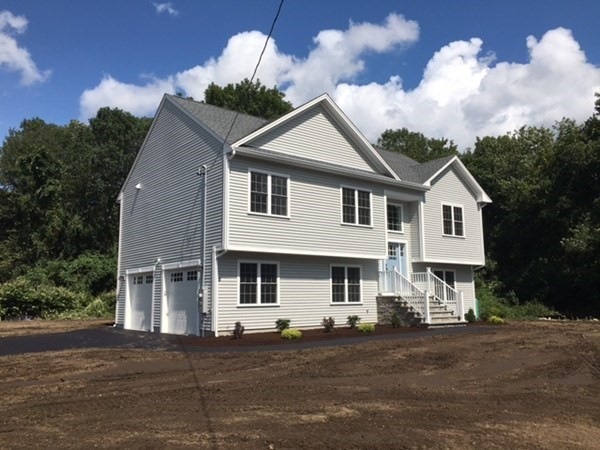 5 Westwood Dr, Dartmouth, MA 02747 - photo 1