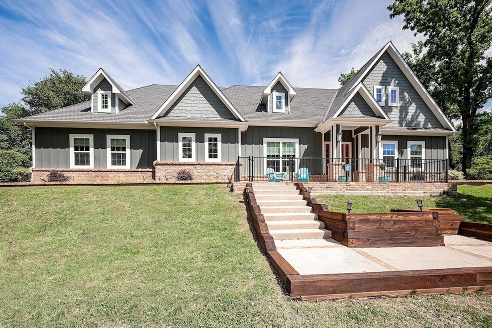 920 Edgecliff Dr, Bedford, TX 76022 - photo 1