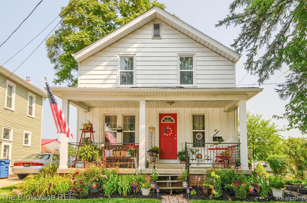 219 E Rising St, Davison, MI 48423 - photo 1