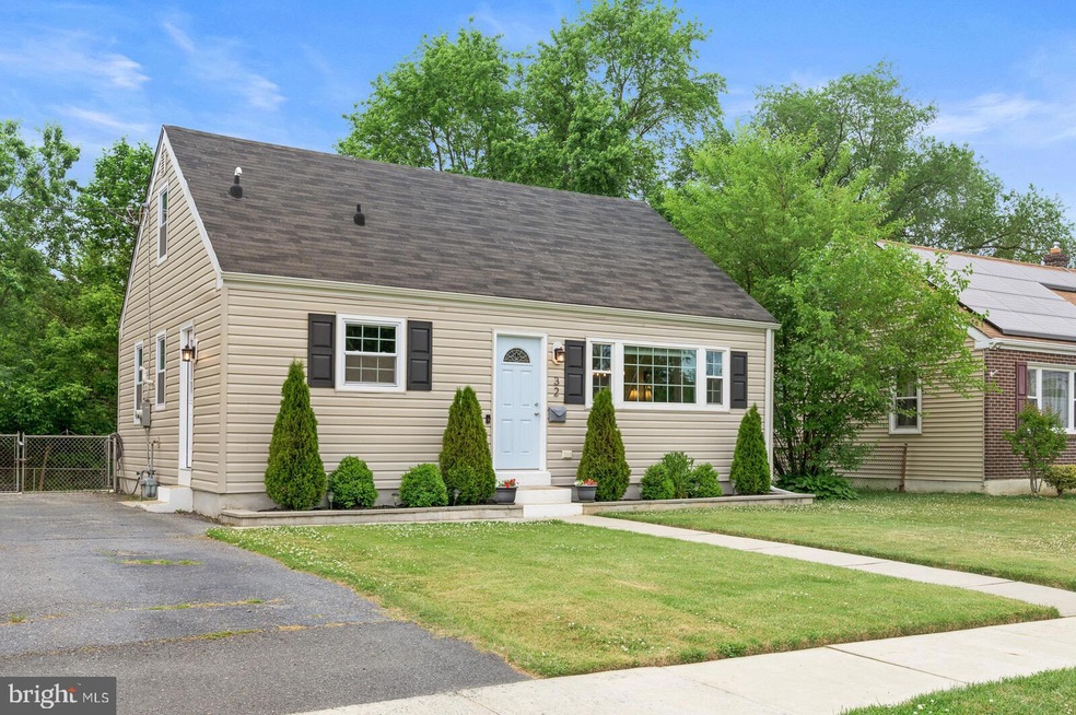 32 Alvil Rd, Wilmington, DE 19805 - photo 1