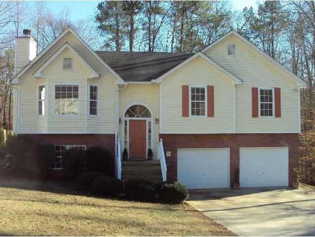 Exterior Front. A VERY WELL MAINTAINED SPLIT FOYER