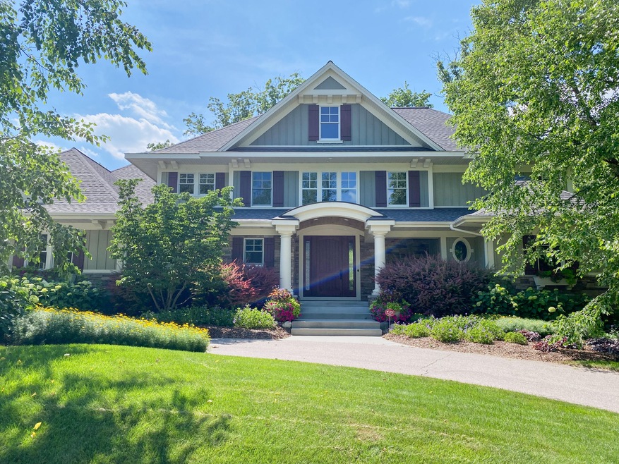 5677 Manchester Hills 0011