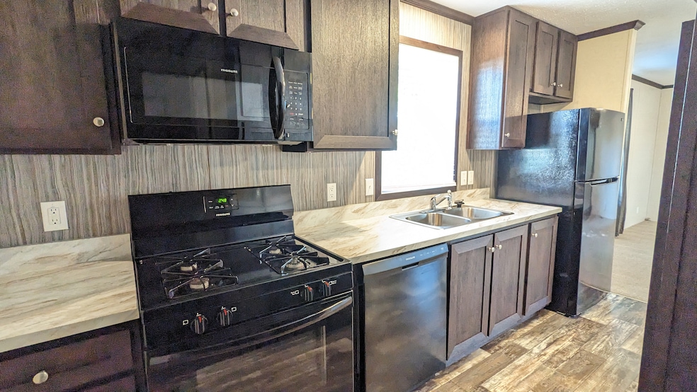 For Rent $1,299/month