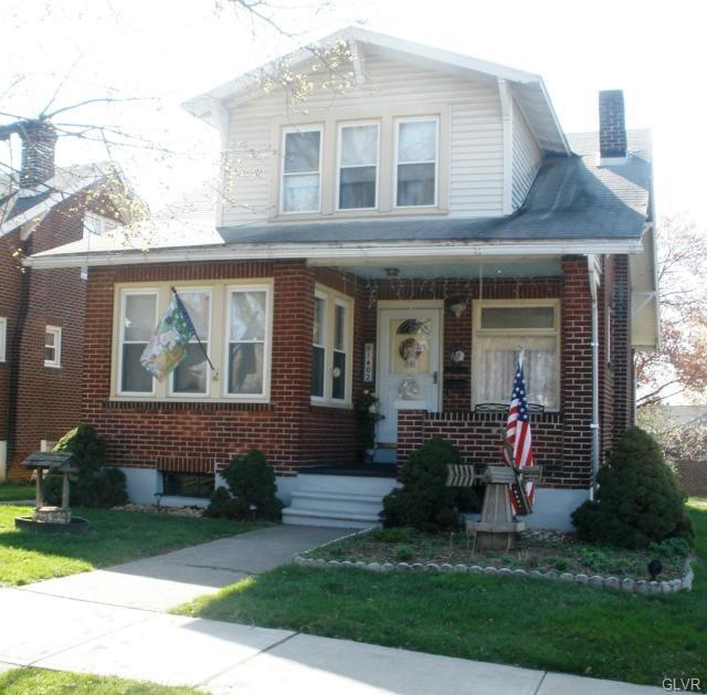 Welcome to 1402 Race Street!