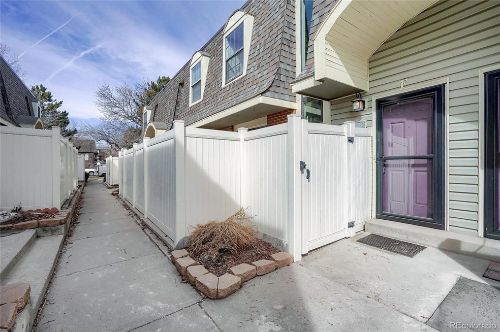 1380 S Idalia St unit F, Aurora, CO 80017 - photo 1