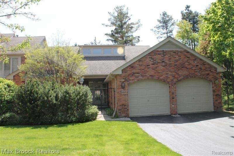 24078 Bingham Pointe Exterior