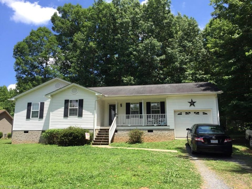 1717 Lantern Dr, Asheboro, NC 27205 - photo 1