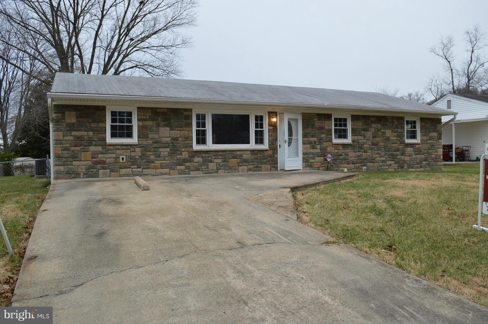 17833 Curtis Dr, Dumfries, VA 22026 - photo 1