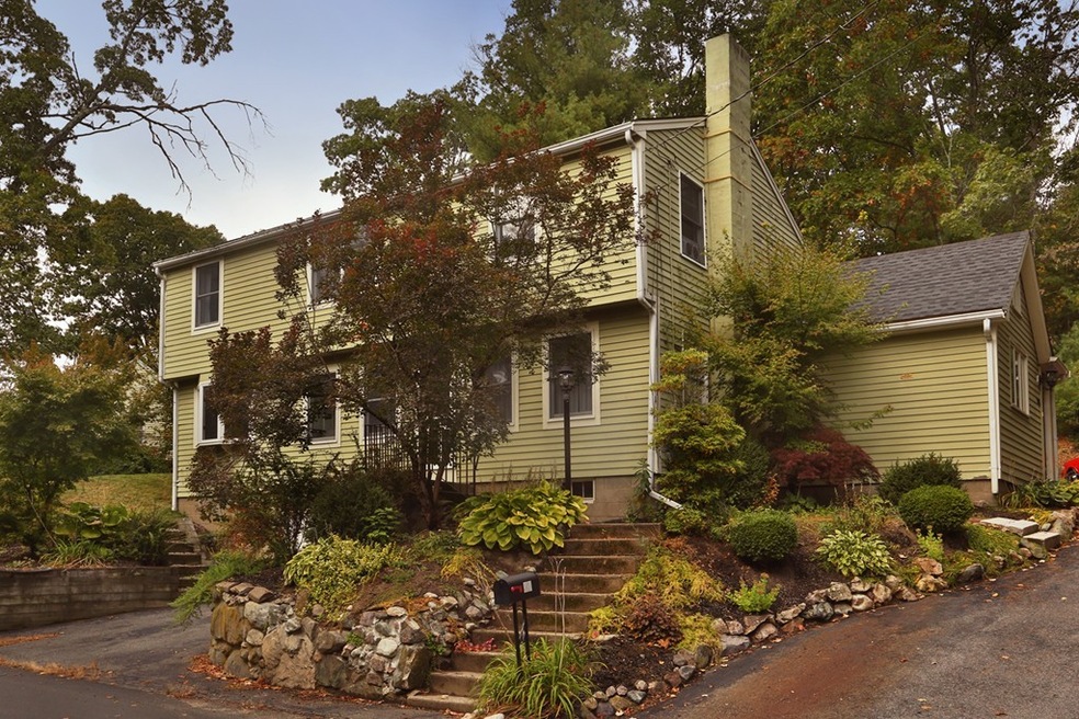 37 Leslie Rd, Ipswich, MA 01938 - photo 1