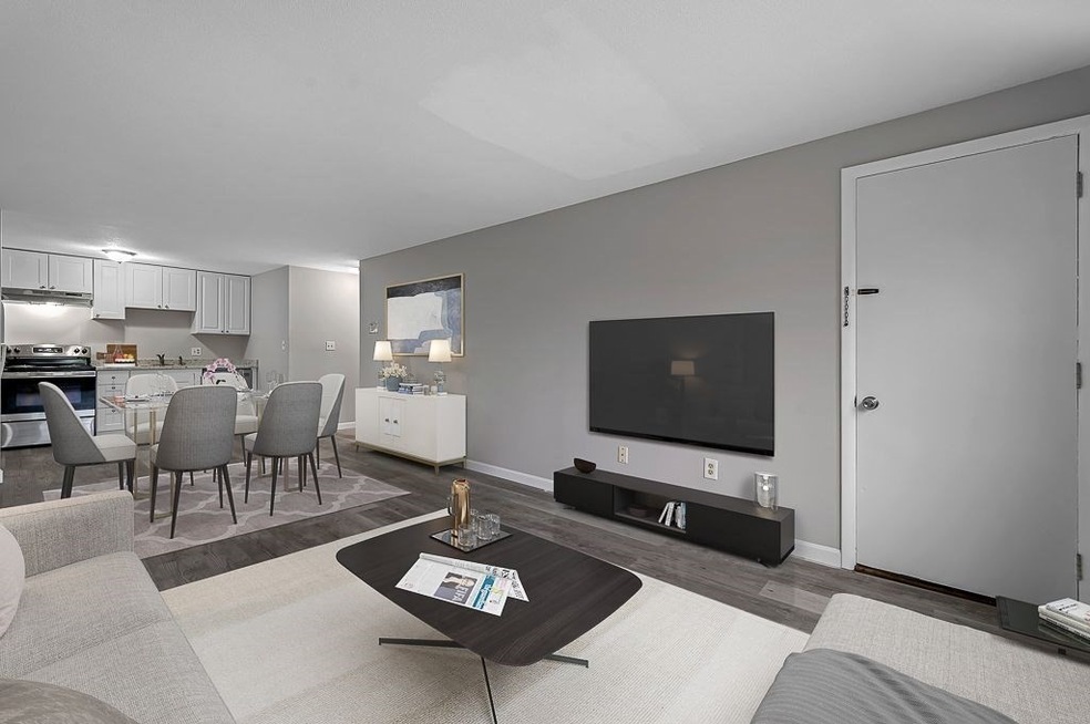 14 Mayberry Dr unit 8, Westborough, MA 01581 - photo 1