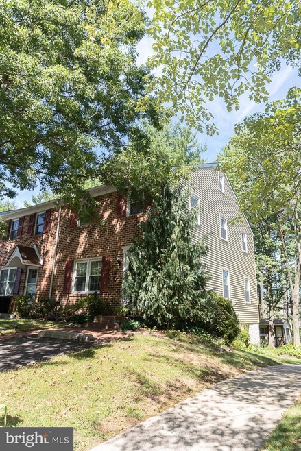 521 Portsmouth Ct, Sellersville, PA 18960 - photo 1