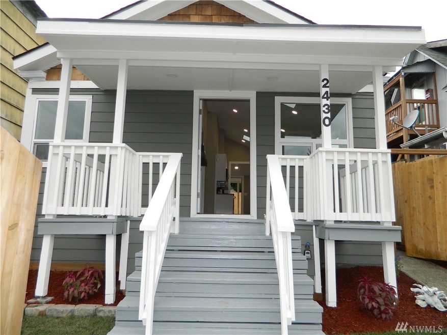 2430 Oakes Ave, Everett, WA 98201 - photo 1