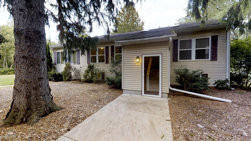 8873 Elm Valley Rd, Three Oaks, MI 49128 - photo 1