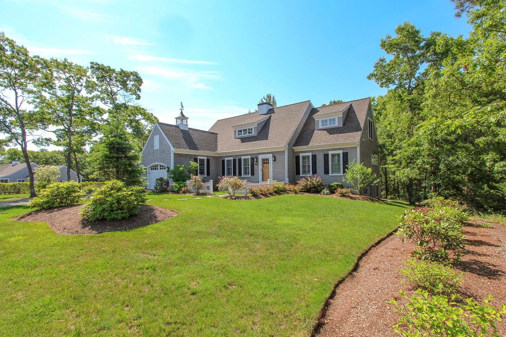 207 Pheasant Hill Cir, Mashpee, MA 02635 - photo 1