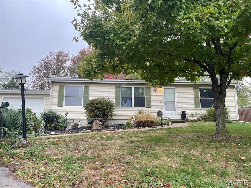 4981 N Burning Bush Ct, Columbia, MO 65202 - photo 1