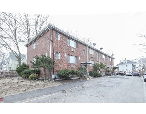 73 Robbins St unit 31, Waltham, MA 02453 - photo 1