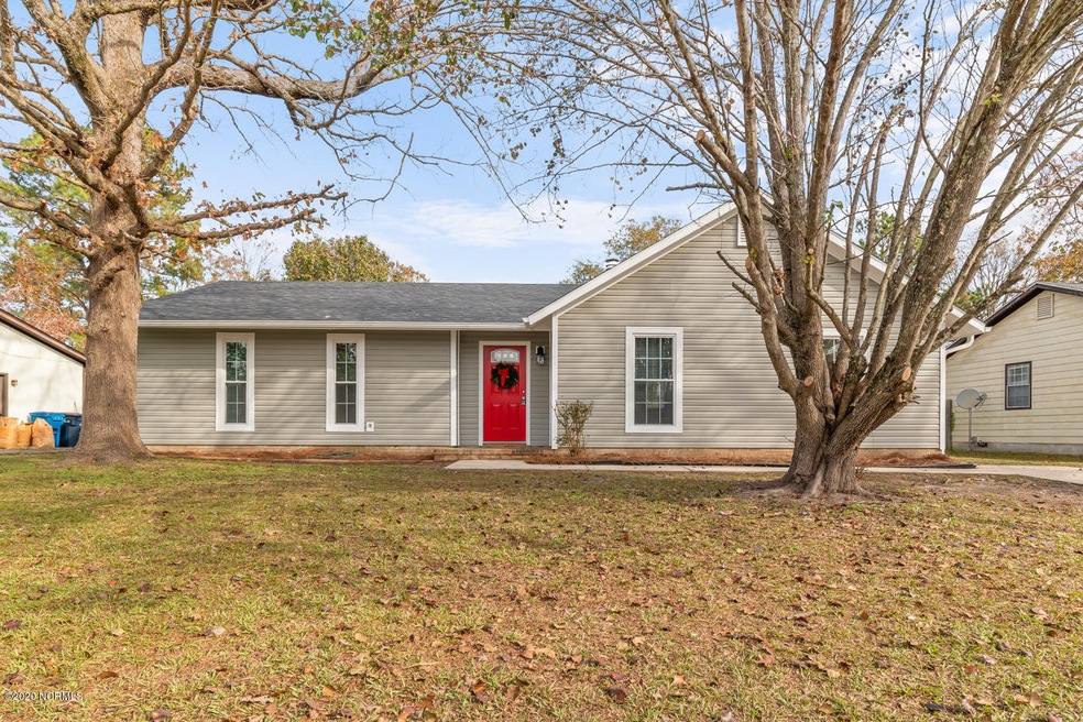 1007 Massey Rd, Jacksonville, NC 28546 - photo 1