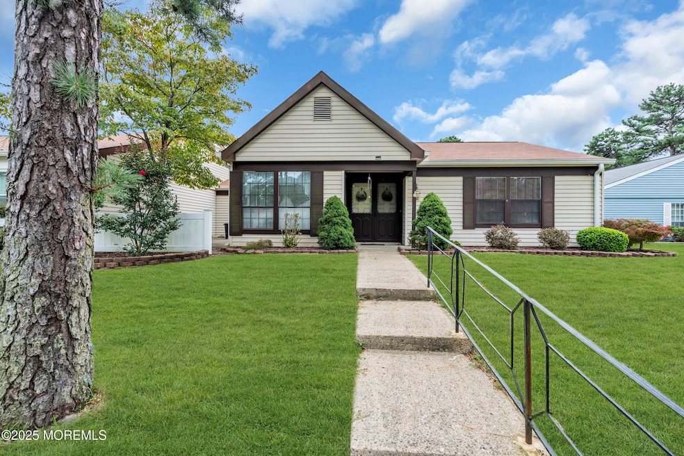 Pending $239,900 • Co-Listing Agent