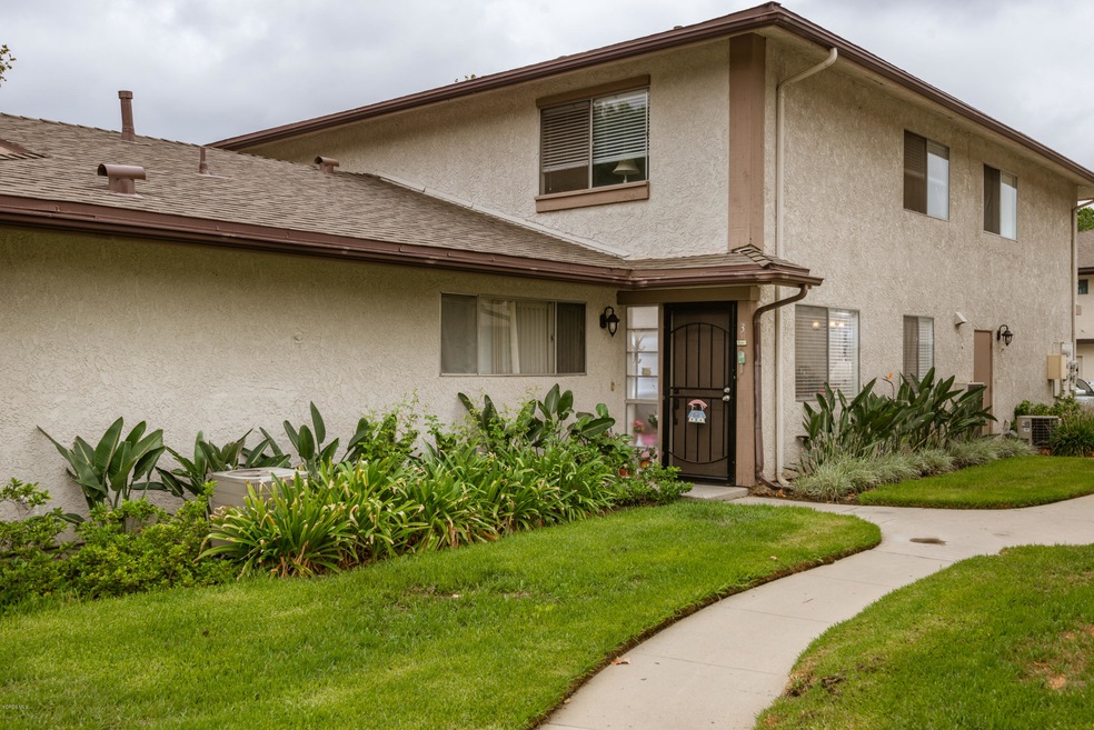 01-Front Yard View