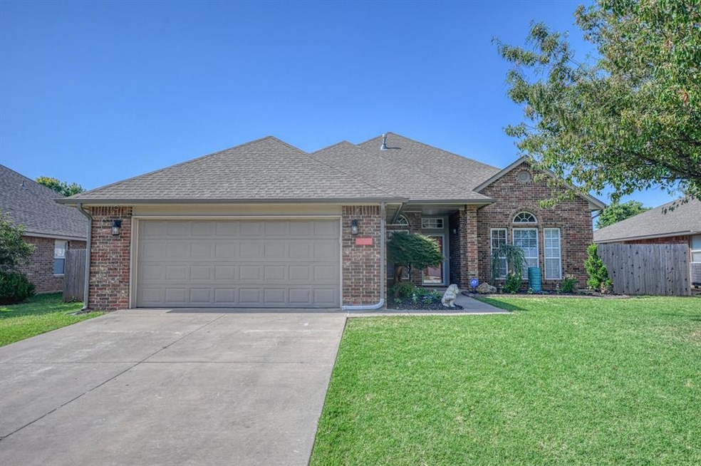 2404 Knollwood St, Norman, OK 73071 - photo 1