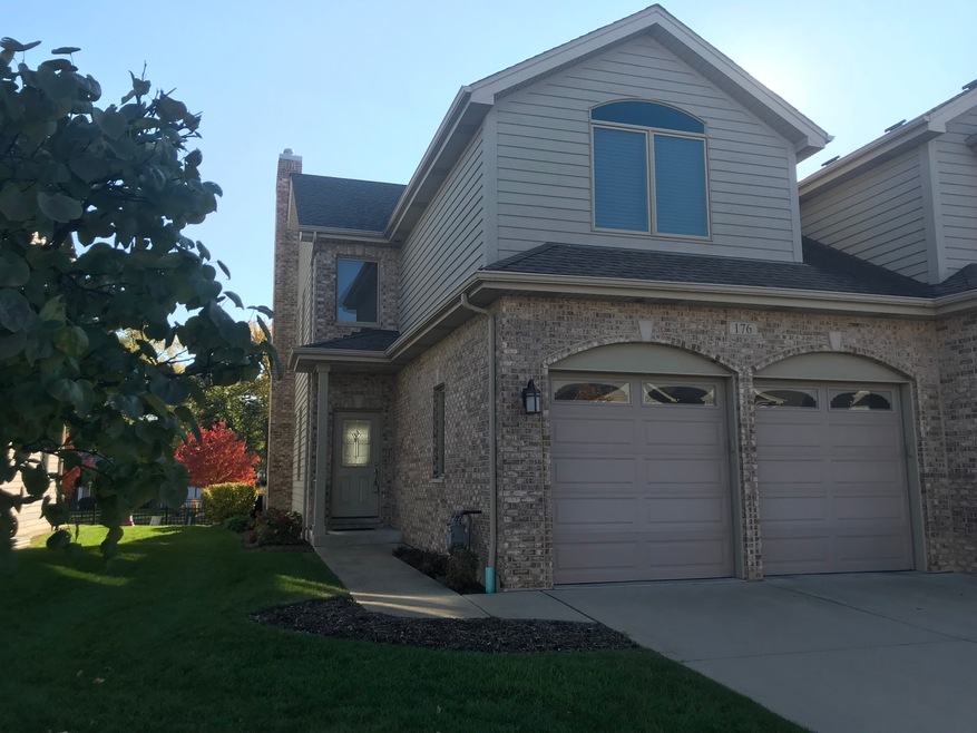 176 Mayo Ct, Elmhurst, IL 60126 - photo 1