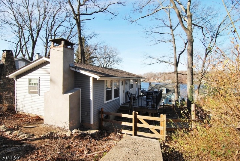 173 New Jersey Ave, Lake Hopatcong, NJ 07849 - photo 1