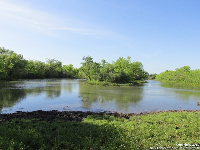 000 County Road 355, Hondo, TX 78861 - photo 1