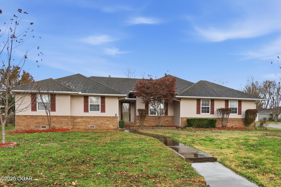 1314 Patrick Place, Carthage, MO 64836 - photo 1