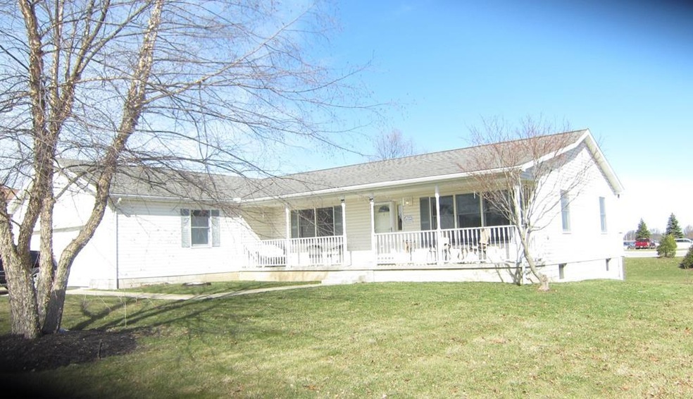 792 King Ridge Dr, Ashland, OH 44805 - photo 1