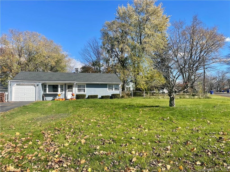 5 Hickory Ln, Enfield, CT 06082 - photo 1