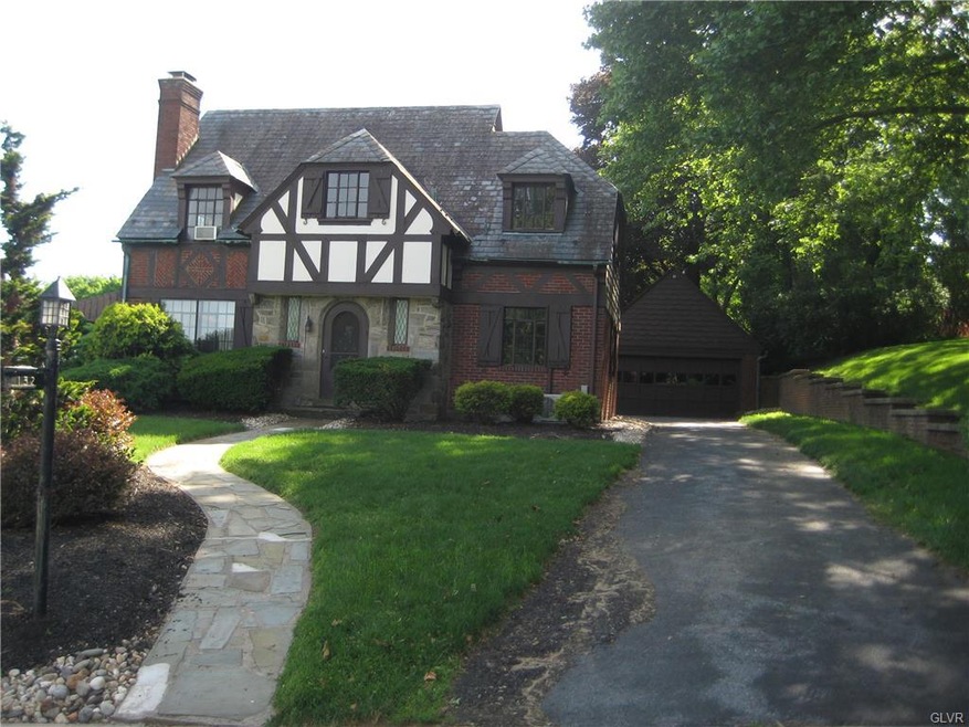 132 N Arch St, Allentown, PA 18104 - photo 1