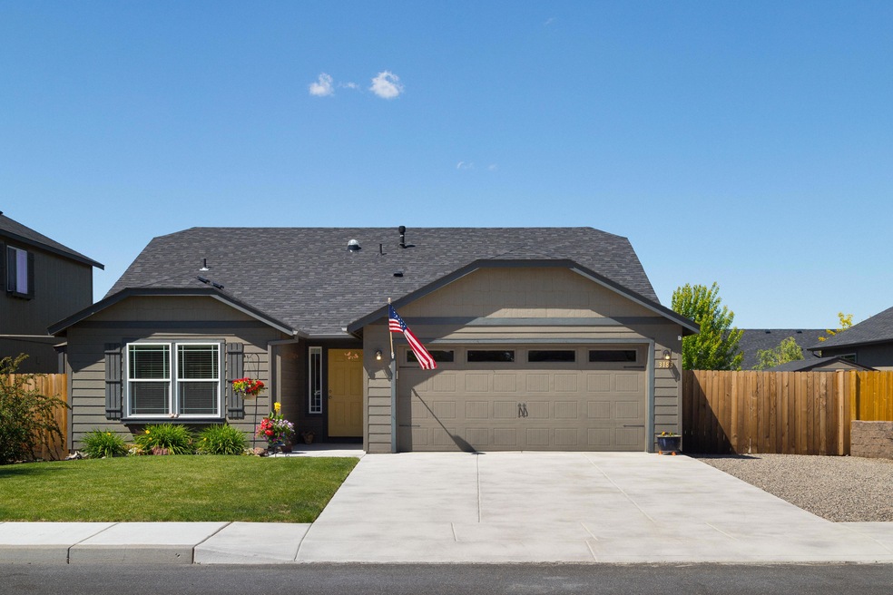 3183 SW Evergreen (1 of 25)