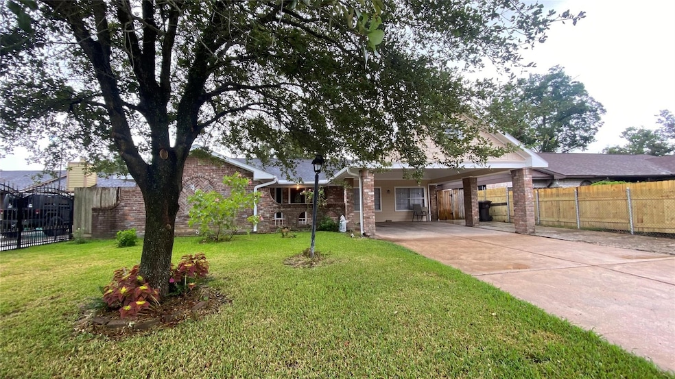 4634 Sandydale Ln, Houston, TX 77039 - photo 1