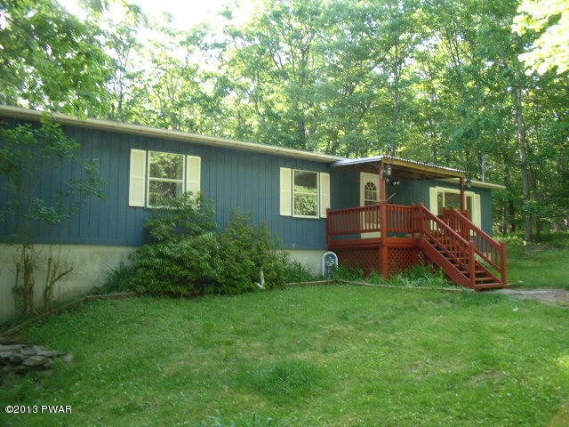 833 Redstart Ct, Lackawaxen Township, PA 18428 - photo 1