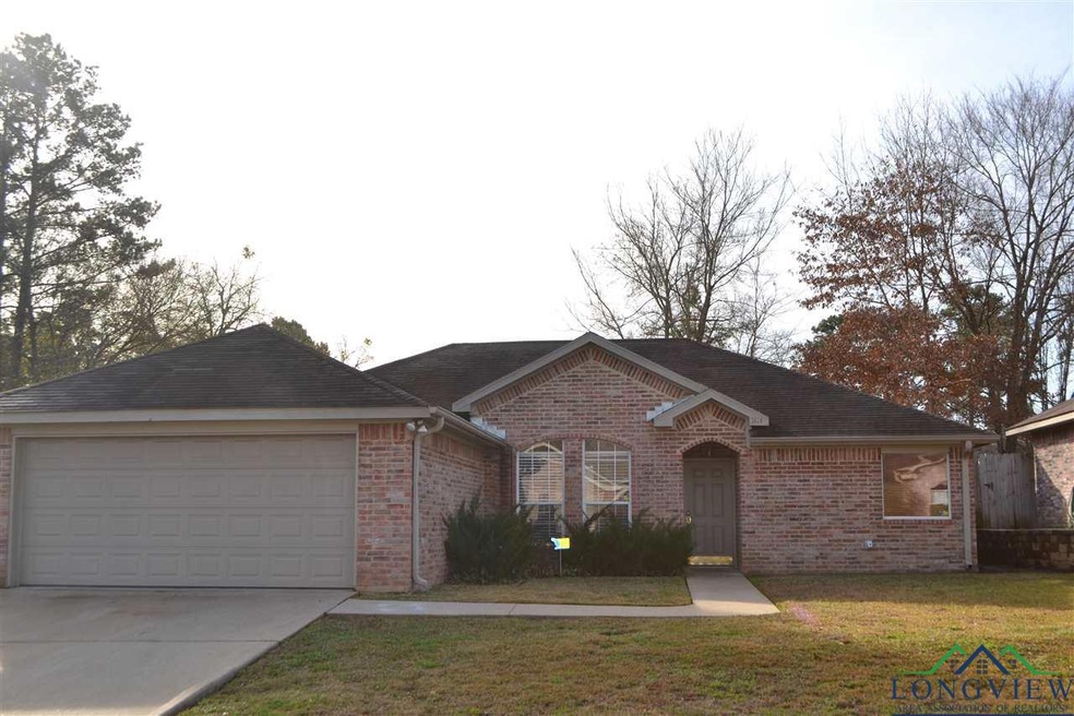 1614 Emily Ln, Kilgore, TX 75662 - photo 1